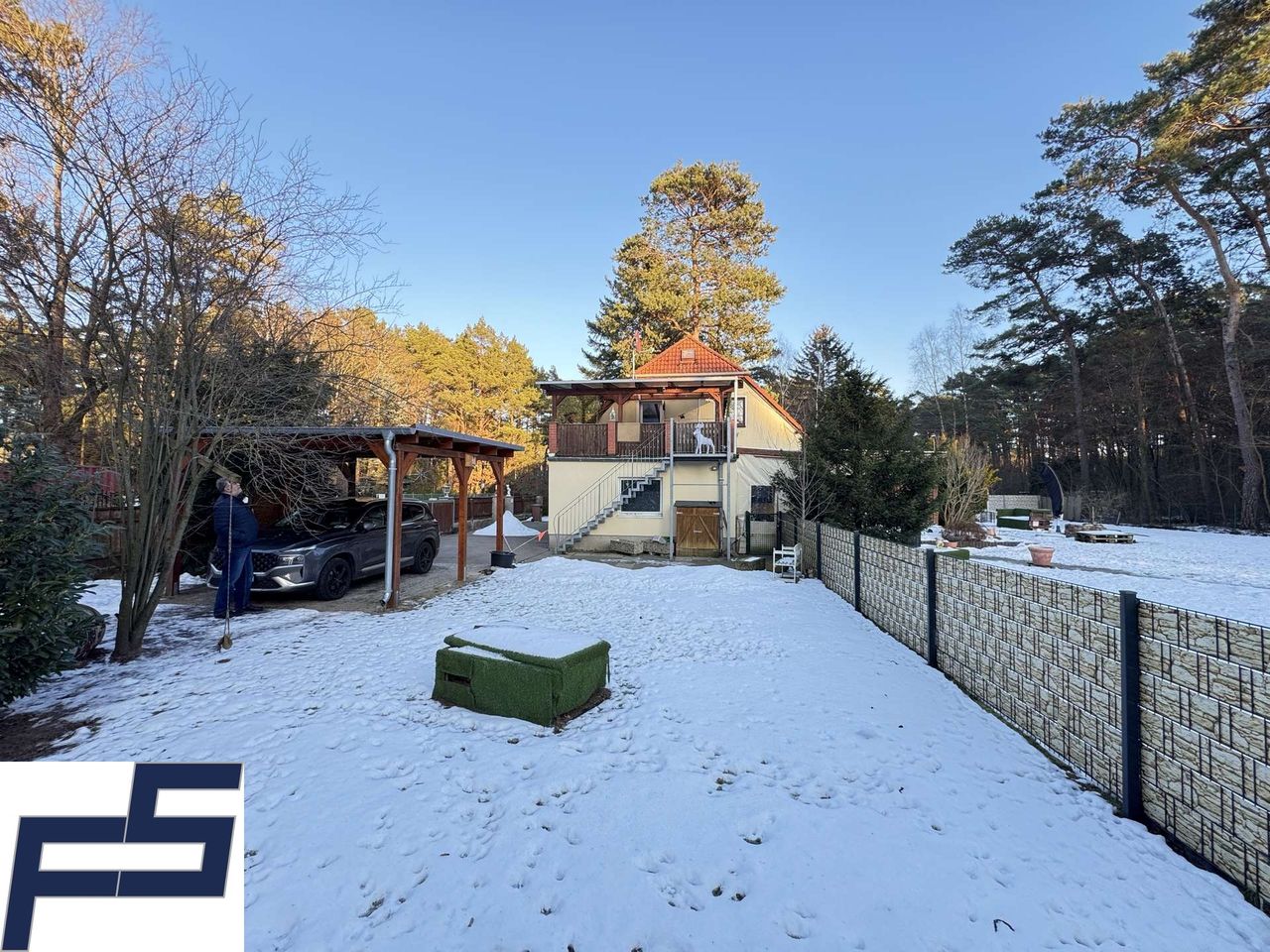 Blick durch den Garten